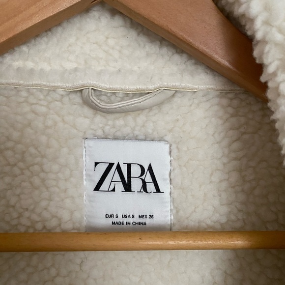 White coat from Zara - Picture 2 of 6